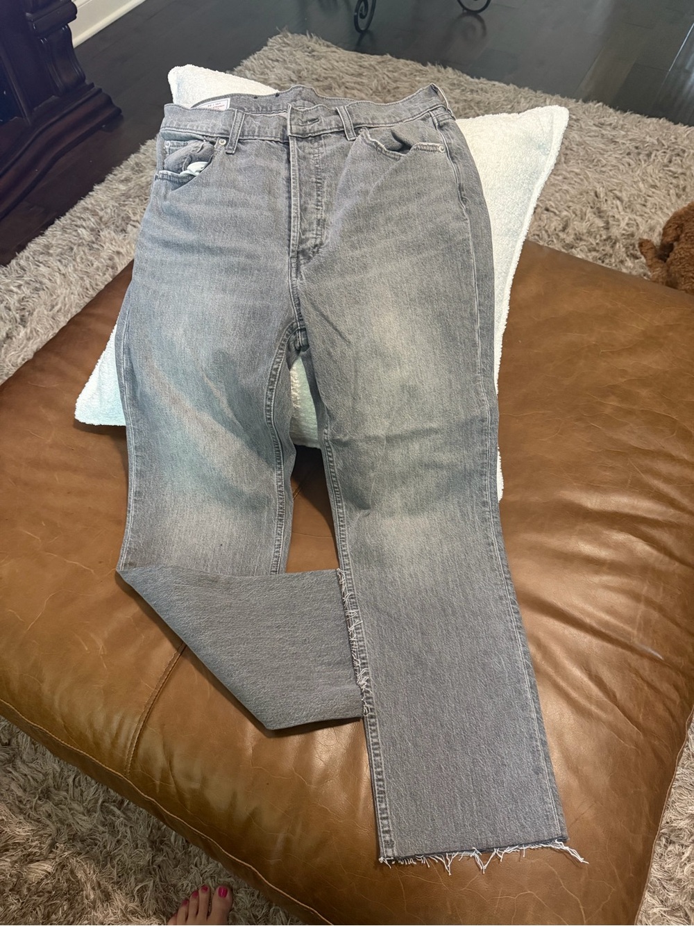 GAP Straight Leg Jeans — Light Gray Wash cheeky straight high-rise 30 10
